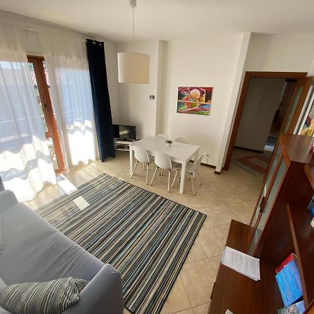 Apartment With Terrace And Garden With A Sea View ซิสเตียนา ภายนอก รูปภาพ